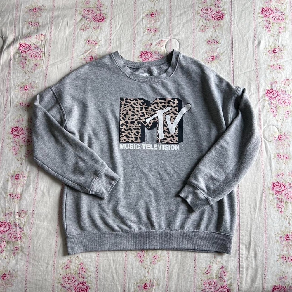 MTV Heather Gray Sweatshirt with Logo